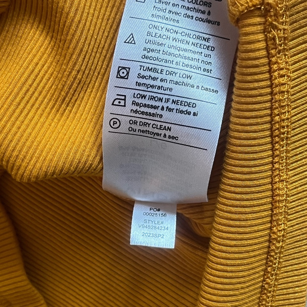 Vince Ribbed Tank - Picture 7 of 8